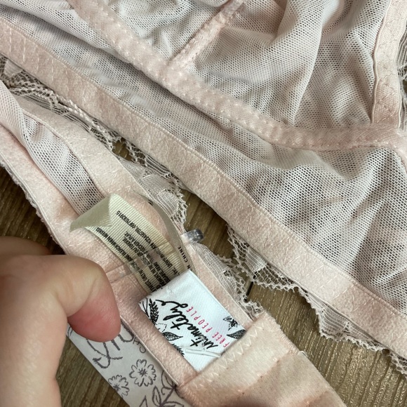 Free People Galloon Lace Halter Bra - Picture 5 of 6